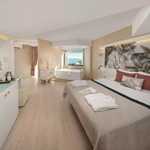 Premium Suite
