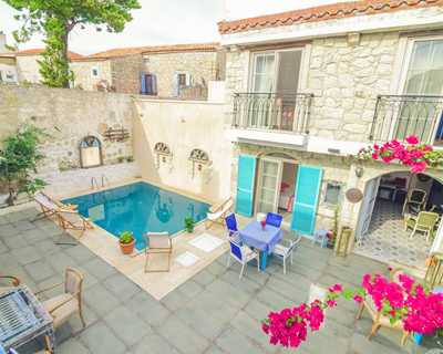 Alaçatı Asmalı Konak Otel