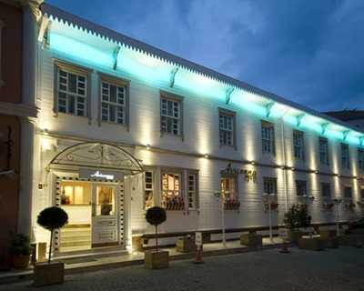 Avicenna Hotel