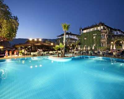 Club Titan Hotel