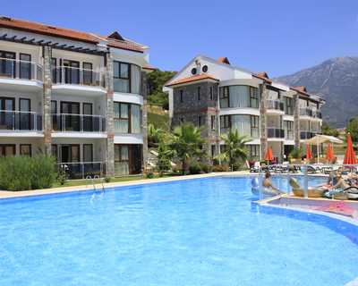 Golden Life Heights Deluxe Suite Hotel