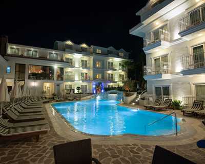 Montebello Deluxe Hotel