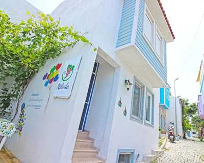 Nilada Bozcaada
