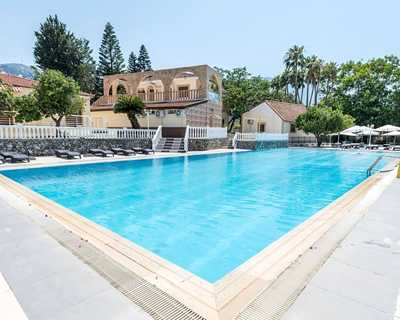 Riverside Garden Resort