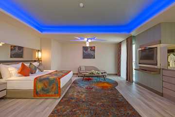 Royal Seginus Hotel Deluxe Suite