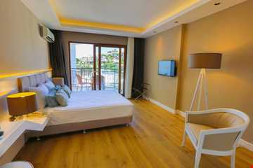 Vita Bella Hotel Resort & Spa Standart Kısmi Deniz Manzaralı Oda